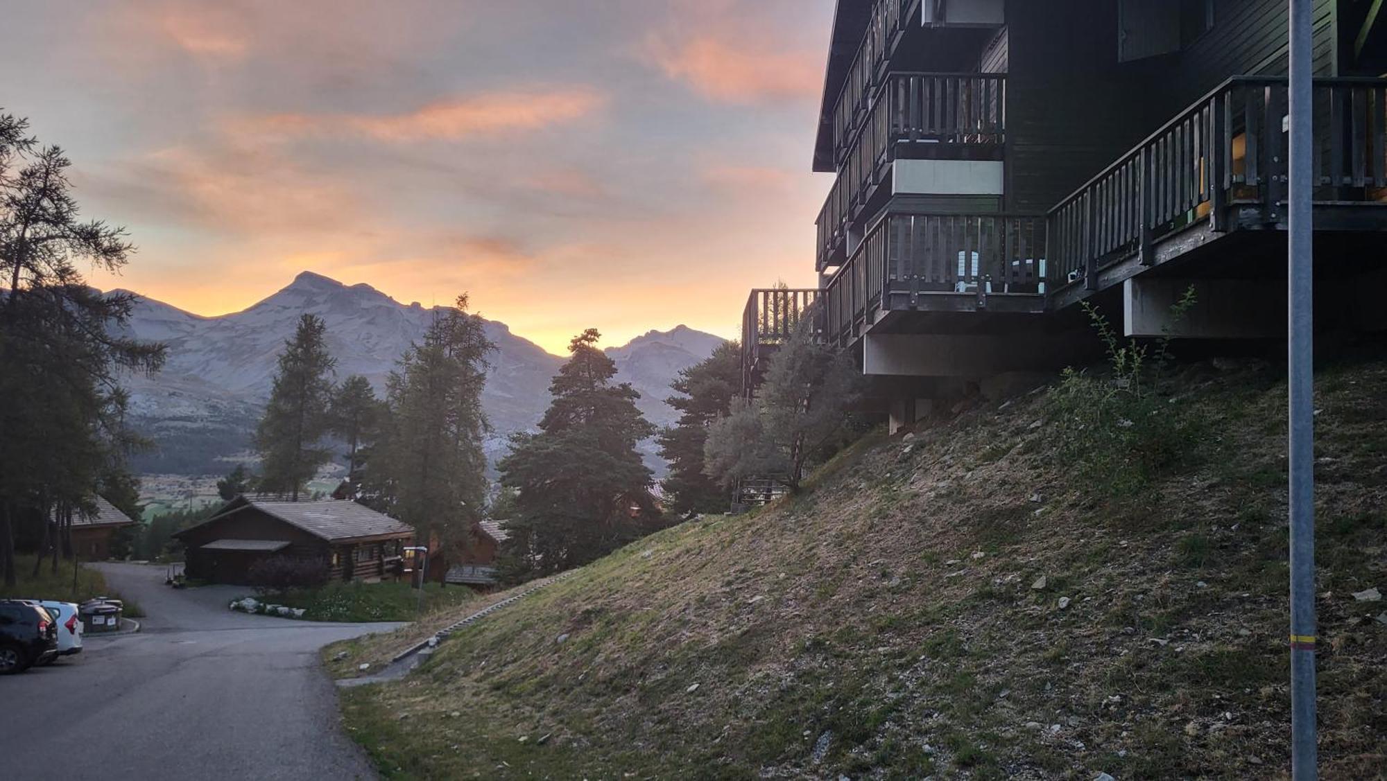 Appartement 4 A 6 Personnes - Chalets D'Aurouze - La Joue Du Loup Saint-Étienne-en-Dévoluy Eksteriør billede